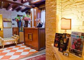 HOTEL HENRY 2