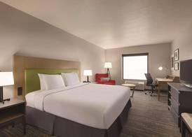 Country Inn & Suites by Radisson, RJ Stadium - Tampa Airport East 5