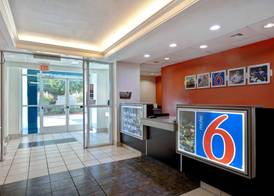 Motel 6 Gilroy, CA 2