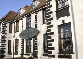 The Roundabout Hotel 2