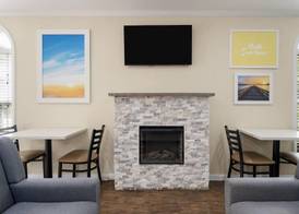 Days Inn by Wyndham Canton 4