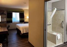Econo Lodge Spring Lake near Fort Bragg 4