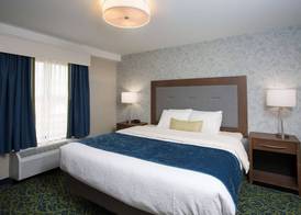Best Western Plus Portsmouth Hotel & Suites 4