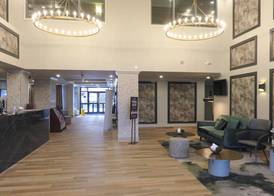 Sandman Hotel & Suites Vancouver Airport 2