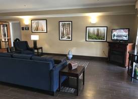 Comfort Suites Visalia - Convention Center 5