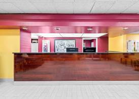 Super 8 by Wyndham Gaffney 3