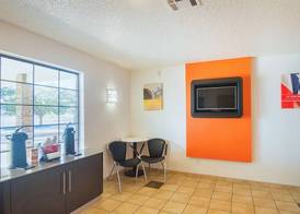 Motel 6 Lawton, OK 5