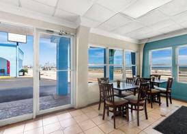 Econo Lodge Galveston Seawall 2