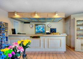Days Inn & Suites by Wyndham Mountain View 4