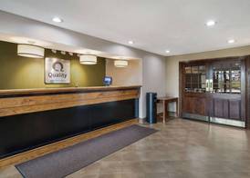 Quality Inn & Suites Garland - East Dallas 2