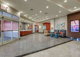 Drury Inn & Suites Charlotte Arrowood 4