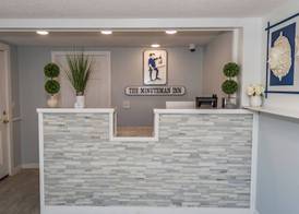 Howard Johnson by Wyndham Acton 3