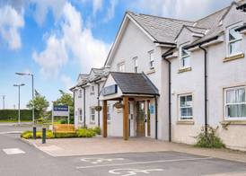 Travelodge Perth A9 4