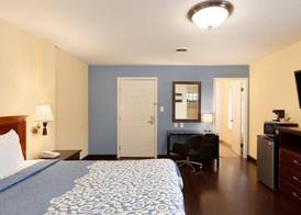 DAYS INN AUSTIN/UNIVERSITY/DOWNTOWN 4