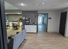 Days Inn by Wyndham Portage Cascade Mountain area 3
