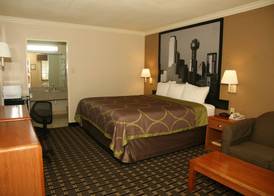 Super 8 by Wyndham Tyler TX 4