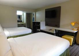 Days Inn & Suites by Wyndham Downtown Gatlinburg Parkway 5