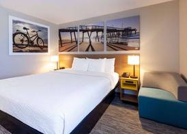 Days Inn by Wyndham Racine/Sturtevant 5