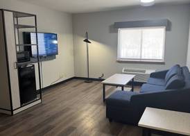 La Quinta Inn by Wyndham Auburn Worcester 4