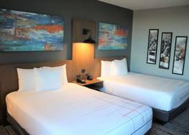 La Quinta Inn & Suites by Wyndham Bardstown 5