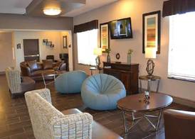 Red River Inn and Suites 3