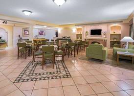 Days Inn by Wyndham San Diego Vista 3