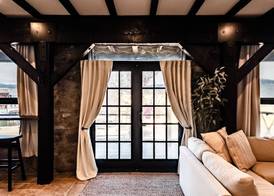 Horsefeathers Hotel 2