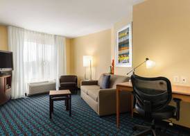 Fairfield Inn & Suites by Marriott Weirton 5