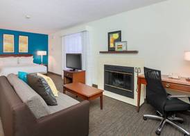 Hawthorn Suites by Wyndham Tinton Falls 3
