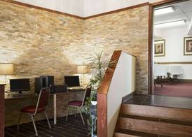 Ramada by Wyndham Pittsburgh/New Stanton 3