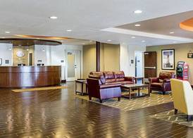 Comfort Suites Minot South 4