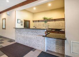 Quality Inn & Suites East Troy I-43 3