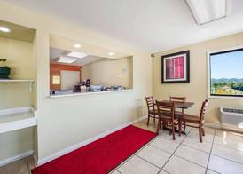 Econo Lodge Waynesville 2