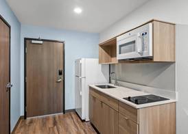 WoodSpring Suites Palm Springs - West Palm Beach 5