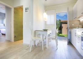 Olive Grove Studios & Apartments 2
