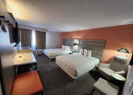 The Grand Inn Peoria 3