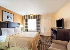 Travelodge by Wyndham South Burlington 5