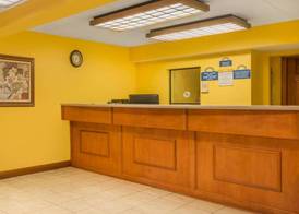 Days Inn by Wyndham Columbus Fairgrounds 3
