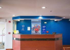 Microtel Inn & Suites by Wyndham Daphne 2