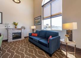 Comfort Inn & Suites Hays I-70 2