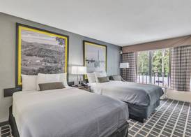 Super 8 by Wyndham Morganton 4
