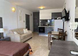 Alexia Hotel Apartments 4