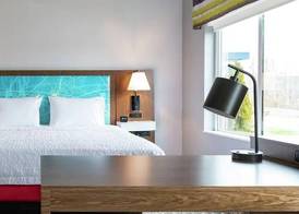 Hampton Inn Midland, On 3
