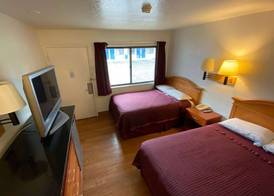 Travelodge by Wyndham Grand Rapids North 3