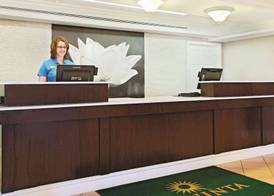 La Quinta Inn by Wyndham Champaign 3