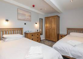 Ascot Grange Hotel & Apartments 5