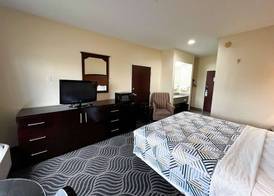Executive Inn & Suites Breaux Bridge, LA 3