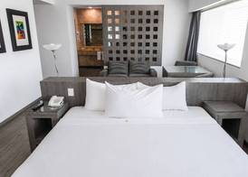 We Hotel Aeropuerto 5