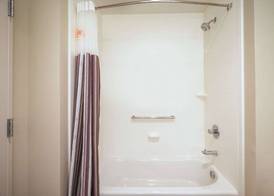 La Quinta by Wyndham DFW Airport South / Irving 3