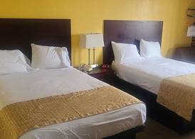 Travelodge by Wyndham Airport Platte City 5